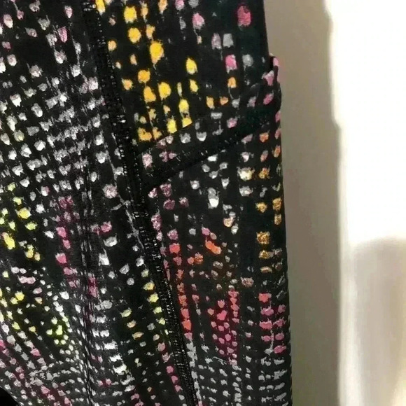 DKNY Vibrant Patterned Leggings - Picture 10 of 16